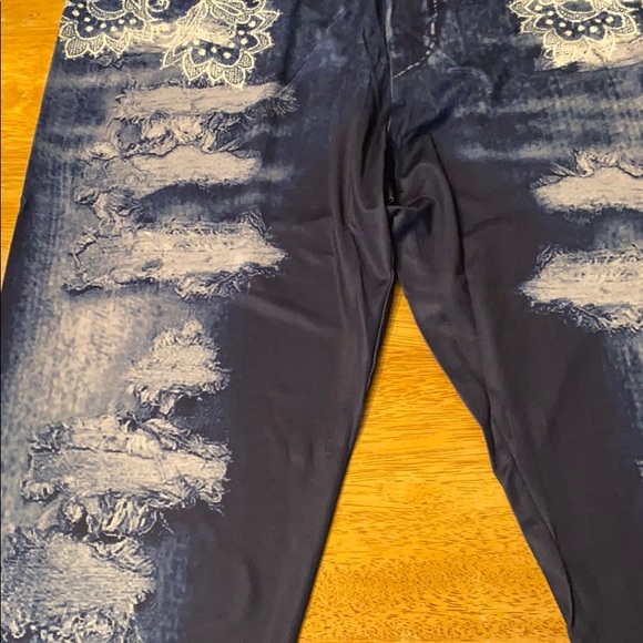 Denim-Look Leggings - Picture 2 of 4